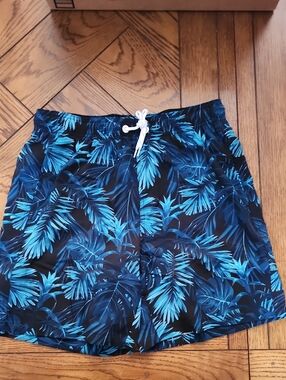 Men's size small swim trunks.